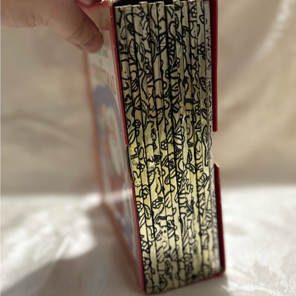 Vintage Box Set of 12 Golden Books Christmas - Picture 2 of 5